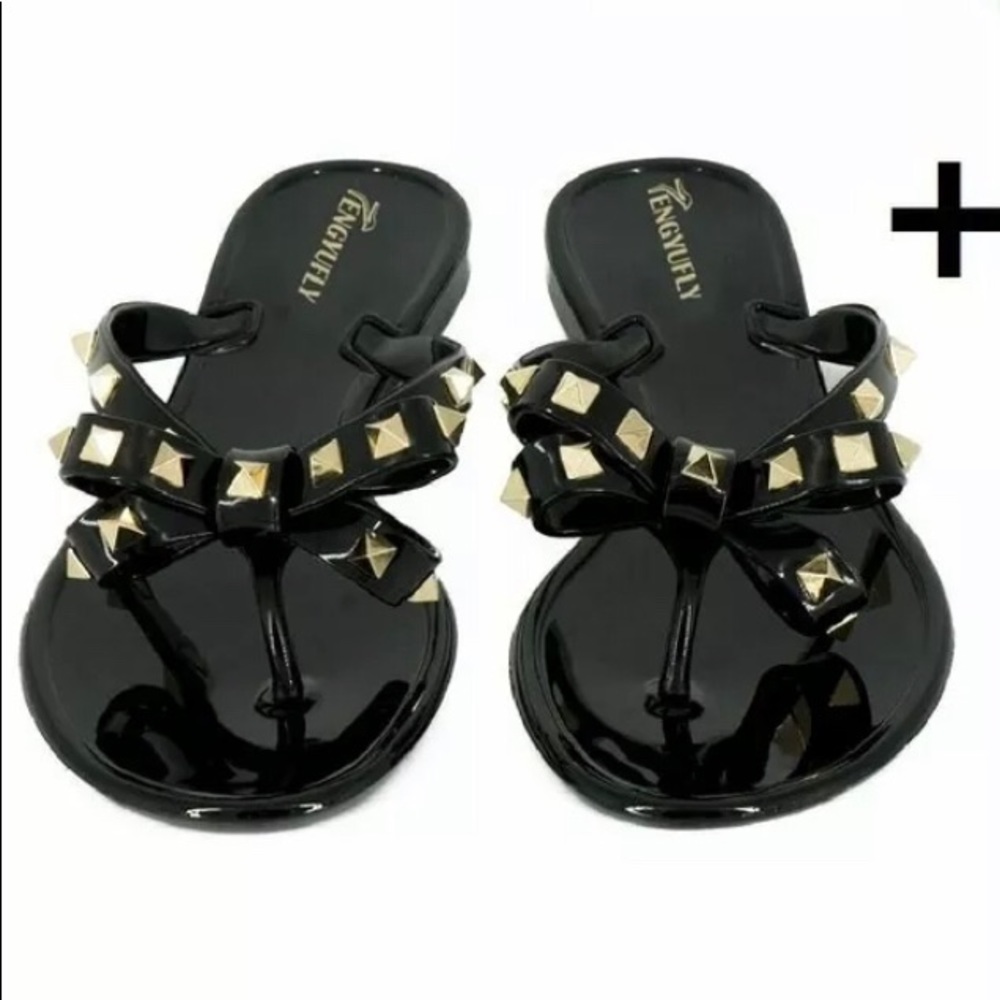 🚩20% OFF!🚩 NWOT Valentino Garavani Knock-offs